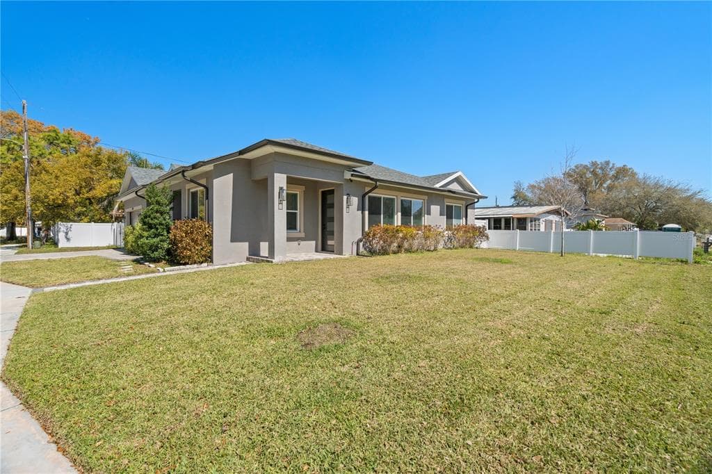 6097 82ND AVENUE N PINELLAS PARK, FL 33781