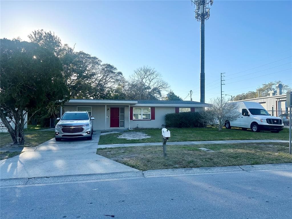 1374 LADY MARION LANE DUNEDIN, FL 34698