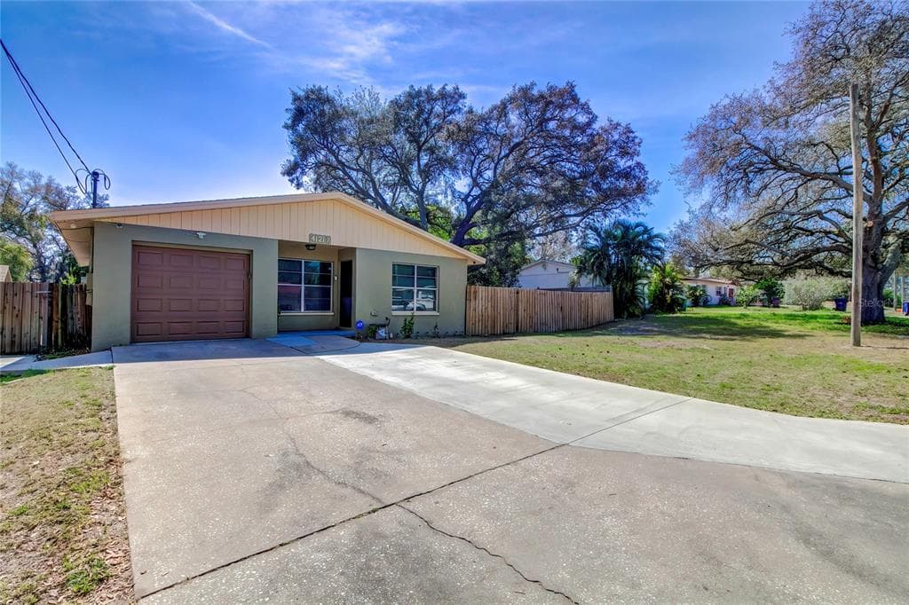 4121 E OKARA ROAD UNIT 1/2 TAMPA, FL 33617