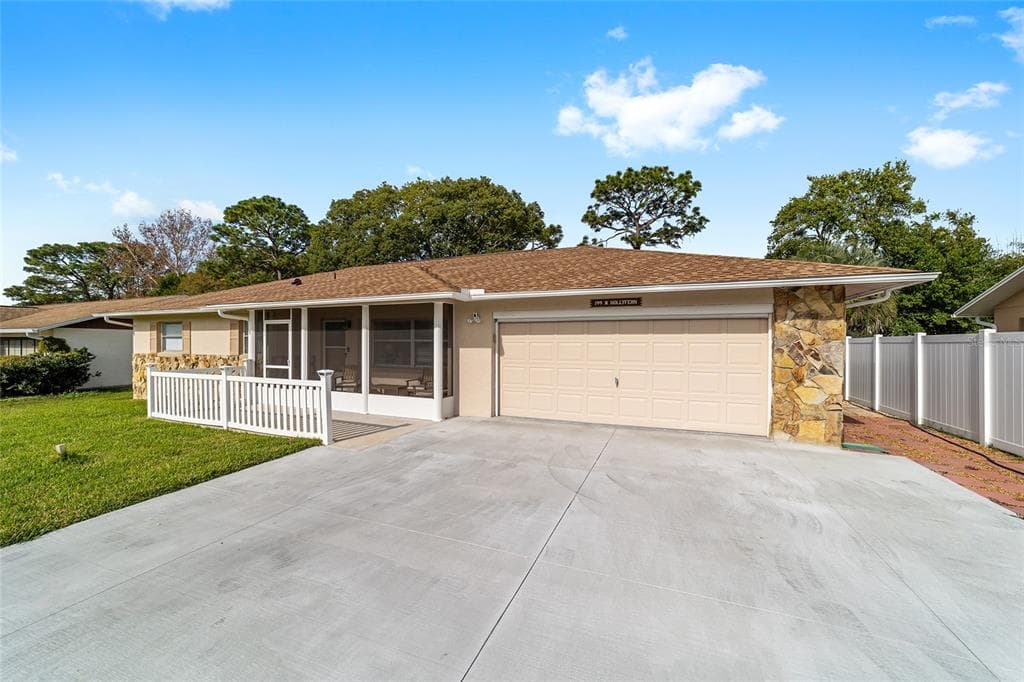 199 W HOLLYFERN PLACE BEVERLY HILLS, FL 34465