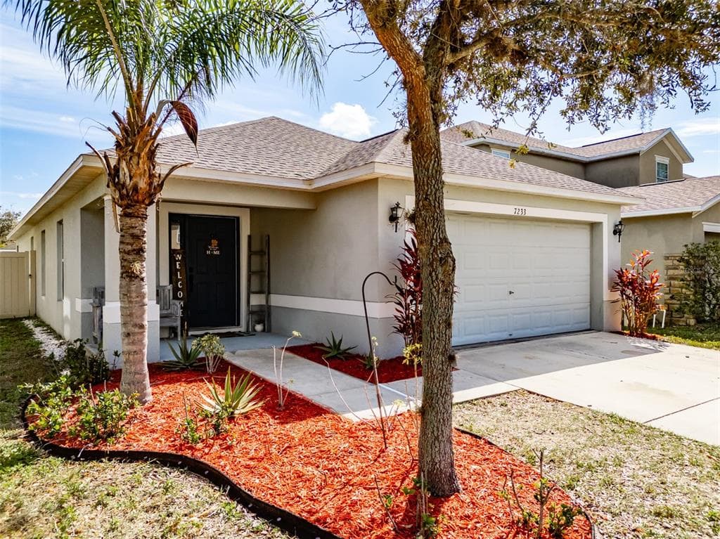 7233 LUMBER PORT DRIVE RUSKIN, FL 33573