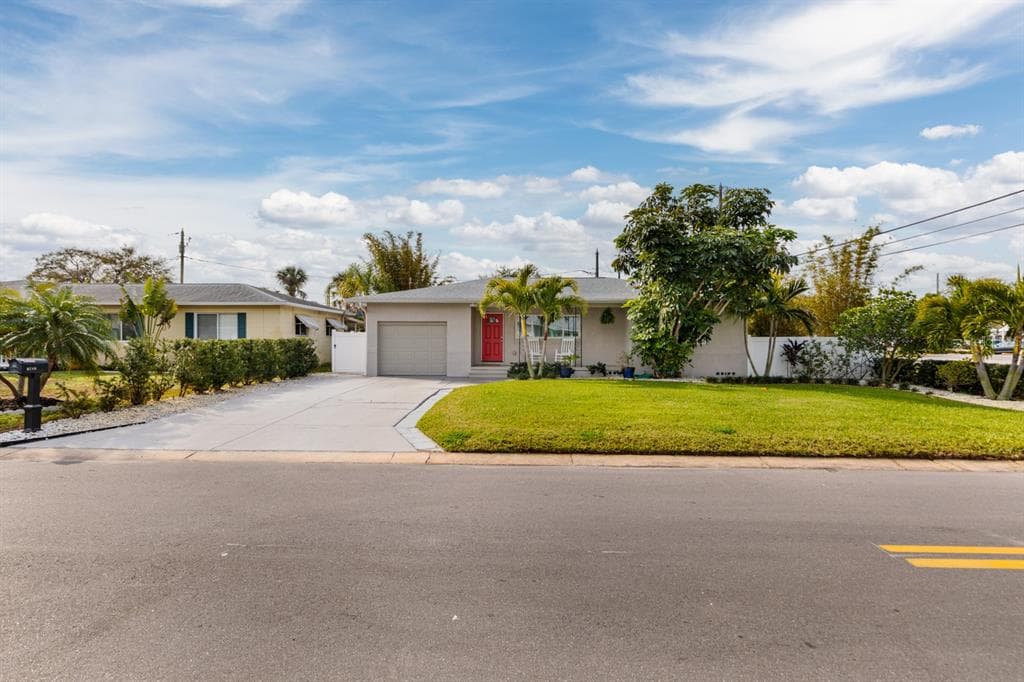 6780 W FLAMINGO WAY S ST PETERSBURG, FL 33707