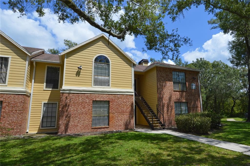 8634 MALLARD RESERVE DRIVE UNIT 201 TAMPA, FL 33614