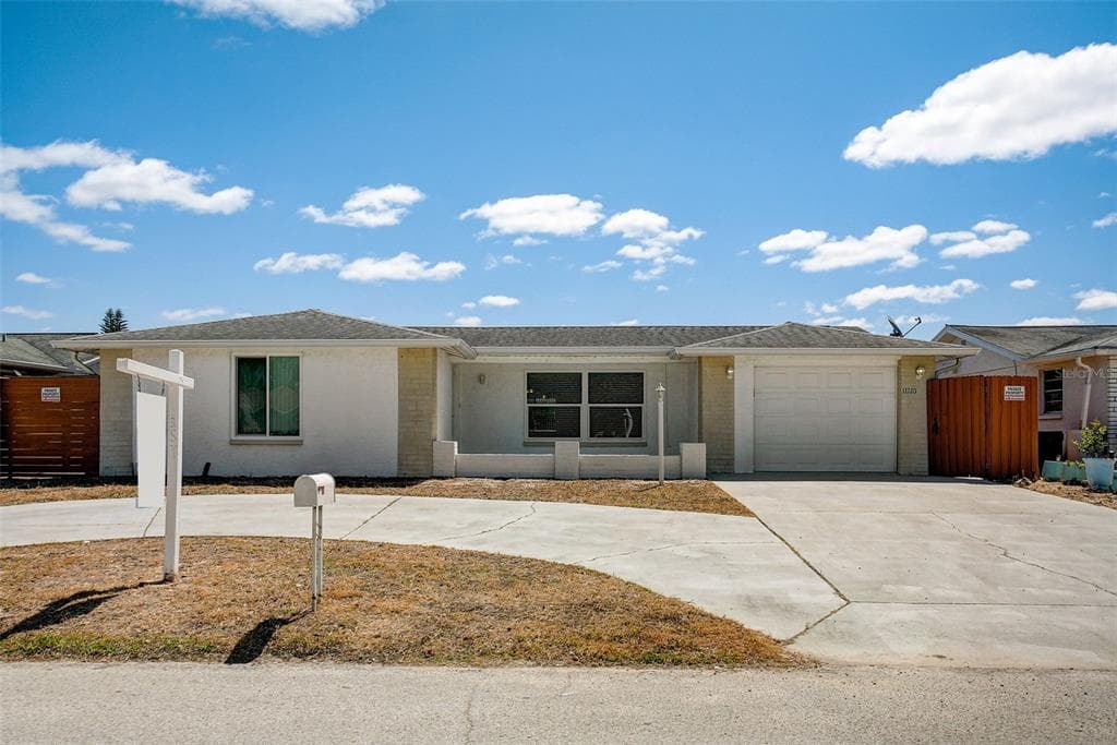 11210 KAPOK AVENUE PORT RICHEY, FL 34668