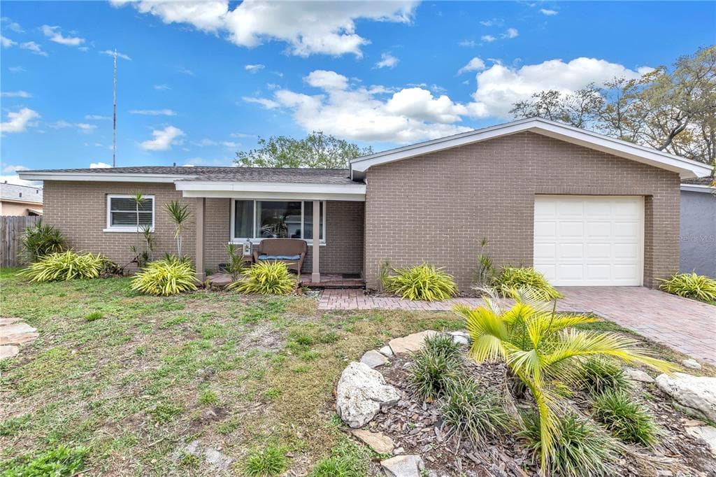 8097 92ND STREET SEMINOLE, FL 33777