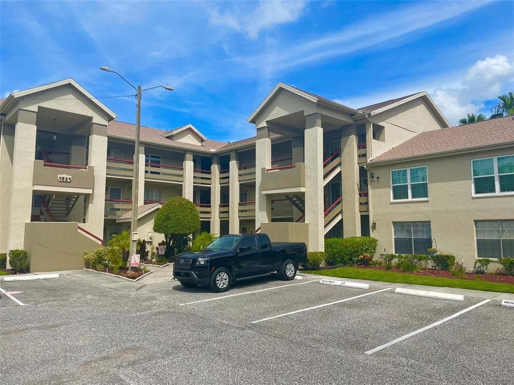 4529 WHITTON WAY UNIT 223 NEW PORT RICHEY, FL 34653