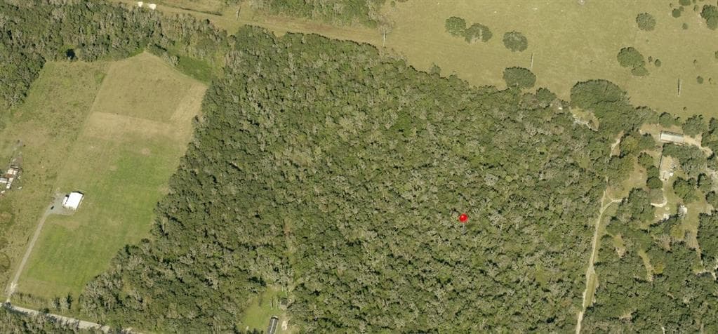 672 HWY LITHIA, FL 33547