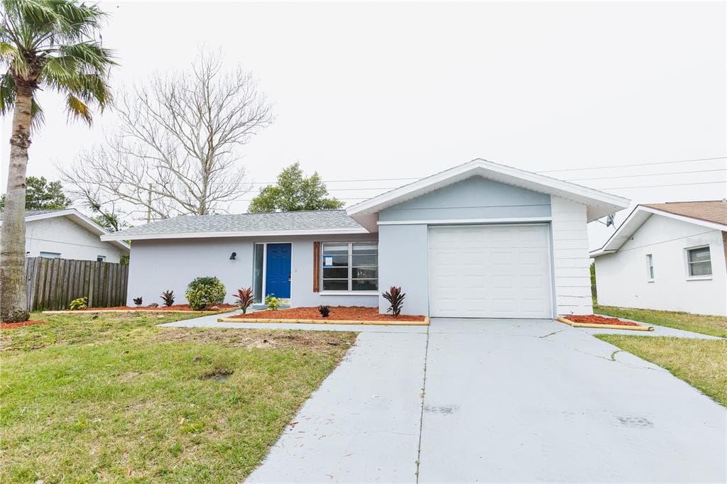 10913 CASA GRANDE AVENUE PORT RICHEY, FL 34668