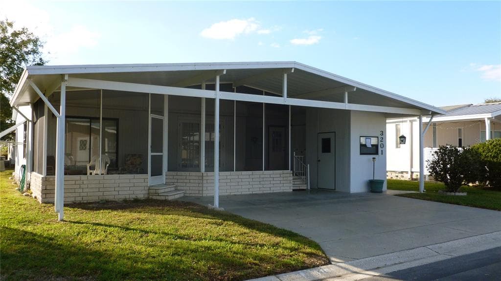 3201 MOONLIGHT STREET WESLEY CHAPEL, FL 33543