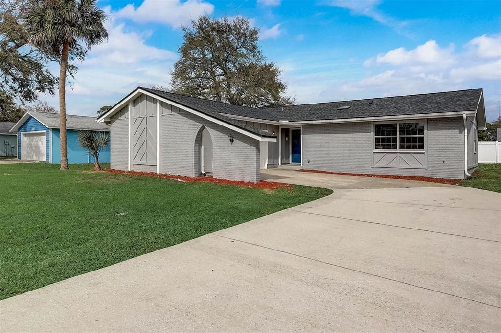 2927 FOXCROFT LANE SOUTH DAYTONA, FL 32119