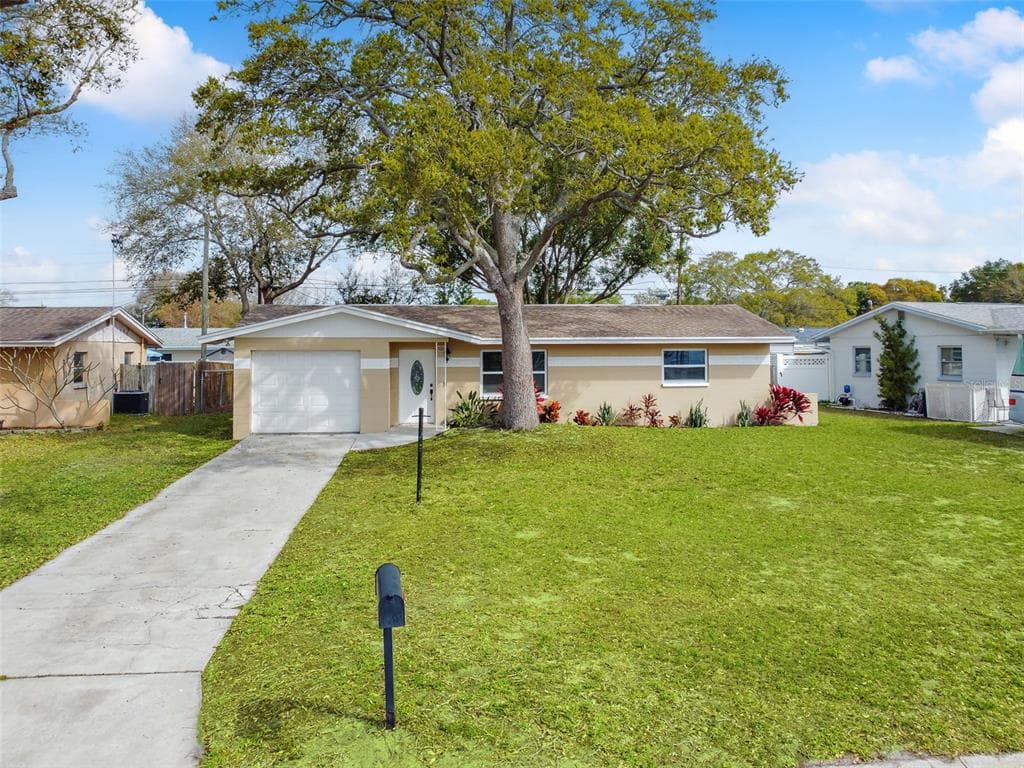 11937 83RD AVENUE SEMINOLE, FL 33772