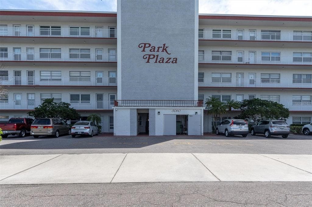 5060 76TH AVENUE N UNIT 509 PINELLAS PARK, FL 33781