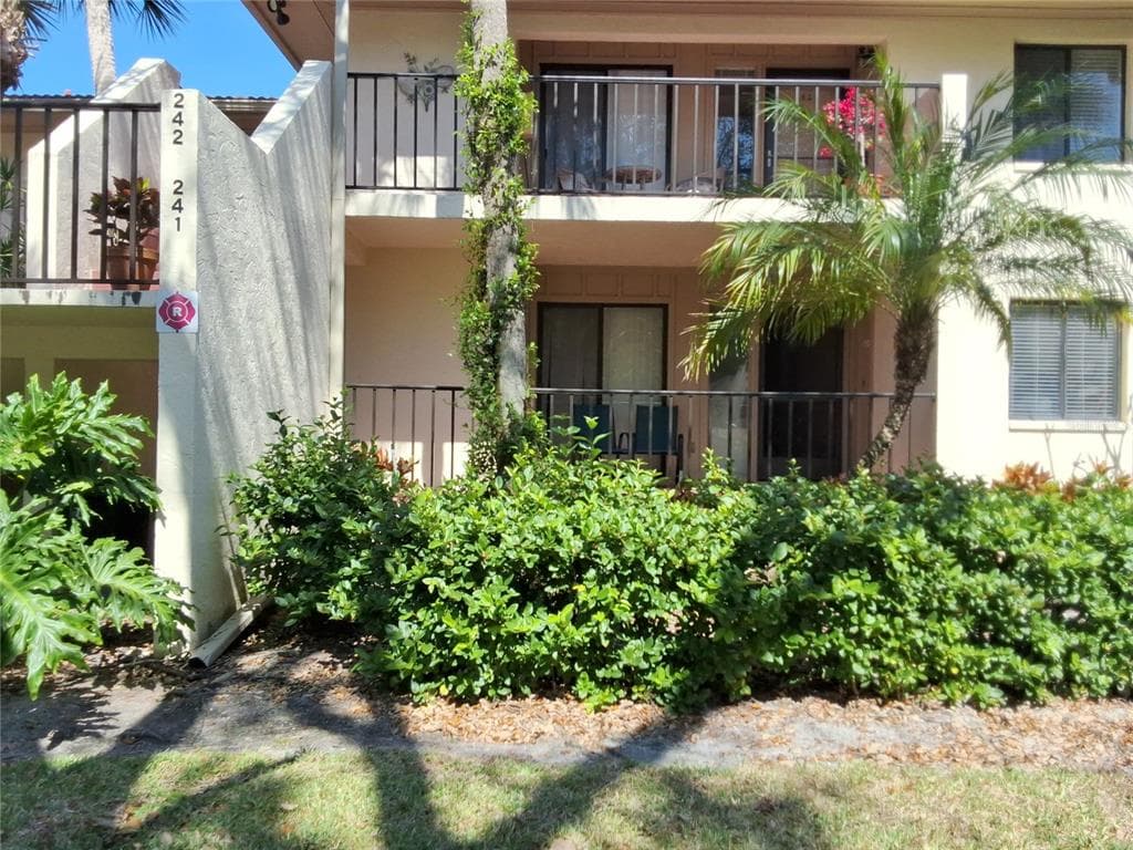 6450 WILD OAK BAY BLVD UNIT 241 BRADENTON, FL 34210