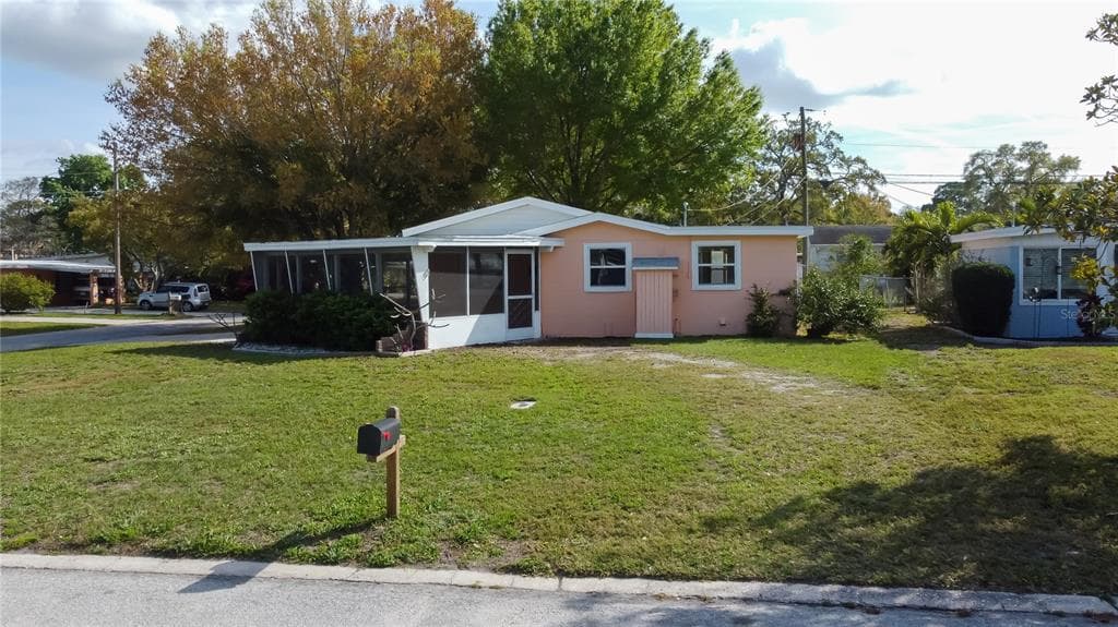 10216 109TH AVENUE LARGO, FL 33773