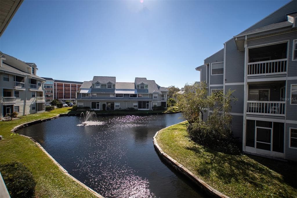 6939 STONES THROW CIRCLE N UNIT 6204 ST PETERSBURG, FL 33710