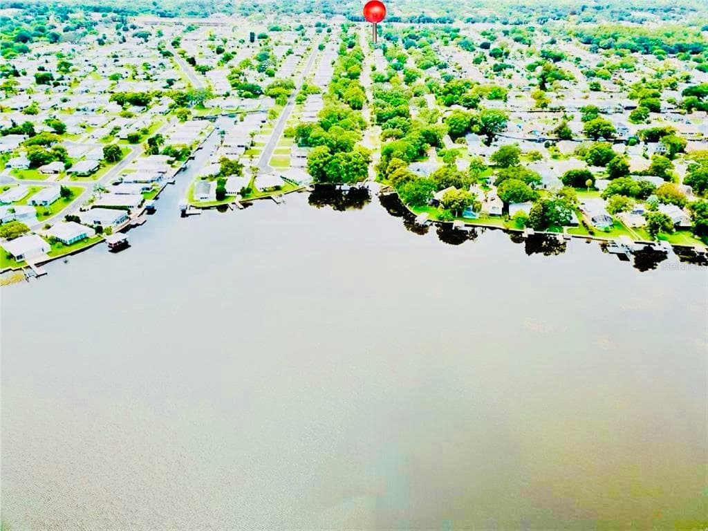 68 LAKE SHORE DRIVE PALM HARBOR, FL 34684
