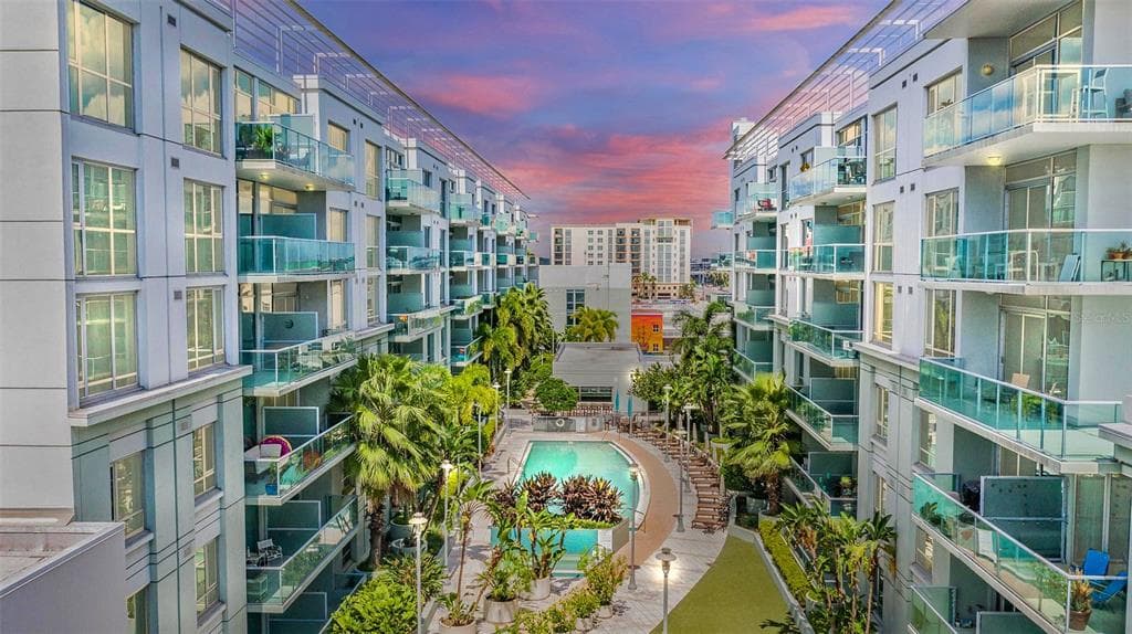 912 CHANNELSIDE DRIVE UNIT 2608 TAMPA, FL 33602