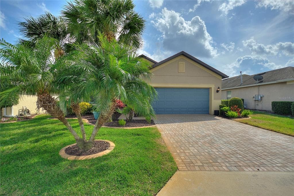 557 VISTA SOL DRIVE DAVENPORT, FL 33837