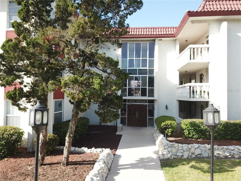 2623 SEVILLE BOULEVARD UNIT 202 CLEARWATER, FL 33764