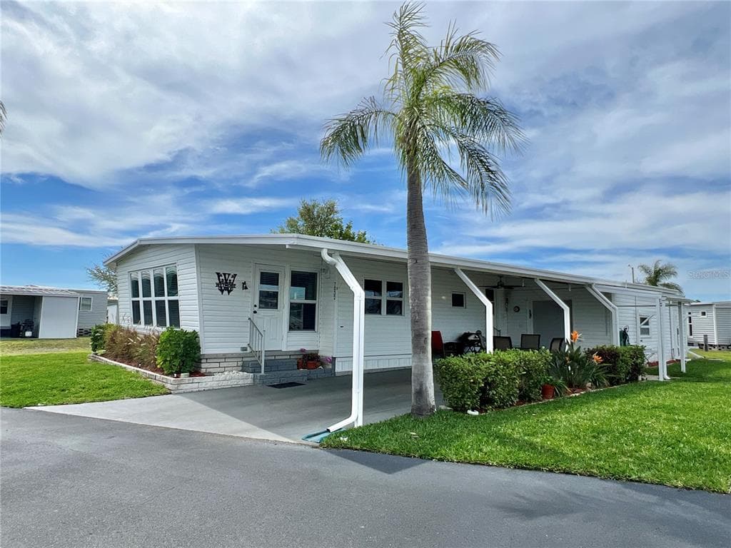 7032 MOUNT DELEON ROAD NE UNIT 472 ST PETERSBURG, FL 33702