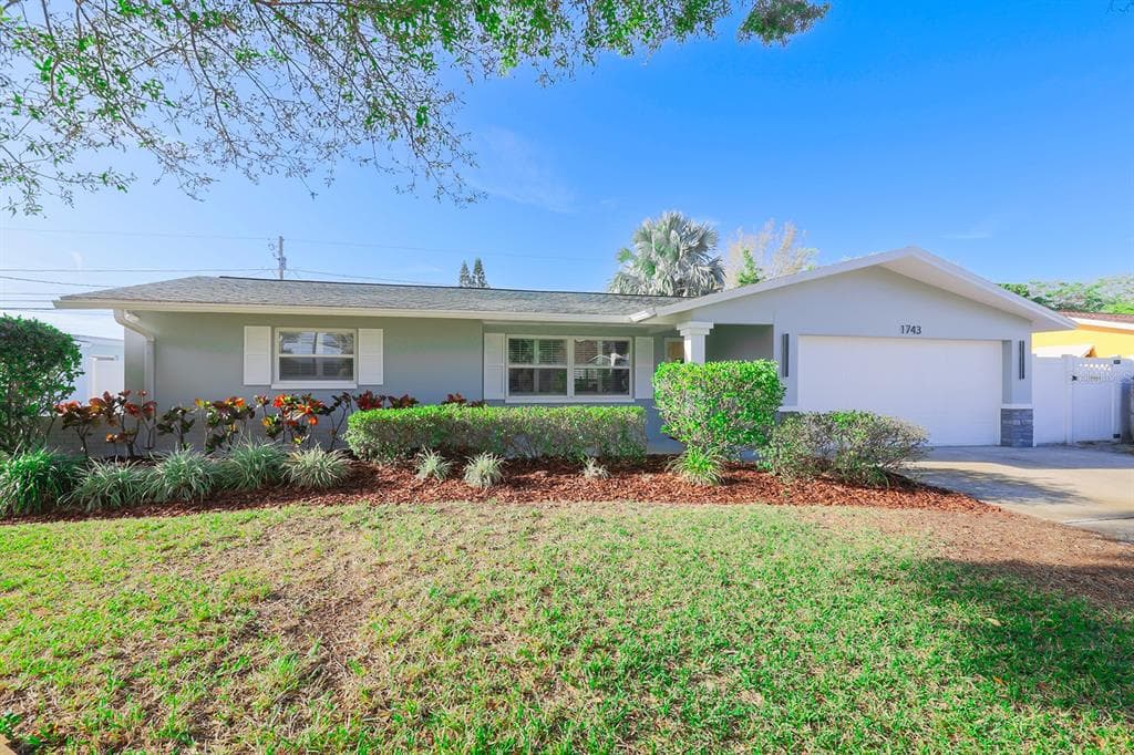 1743 BENTLEY STREET CLEARWATER, FL 33755