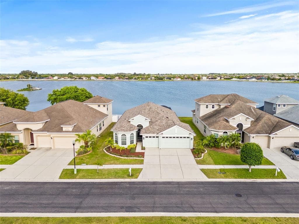 1764 MIRA LAGO CIRCLE RUSKIN, FL 33570