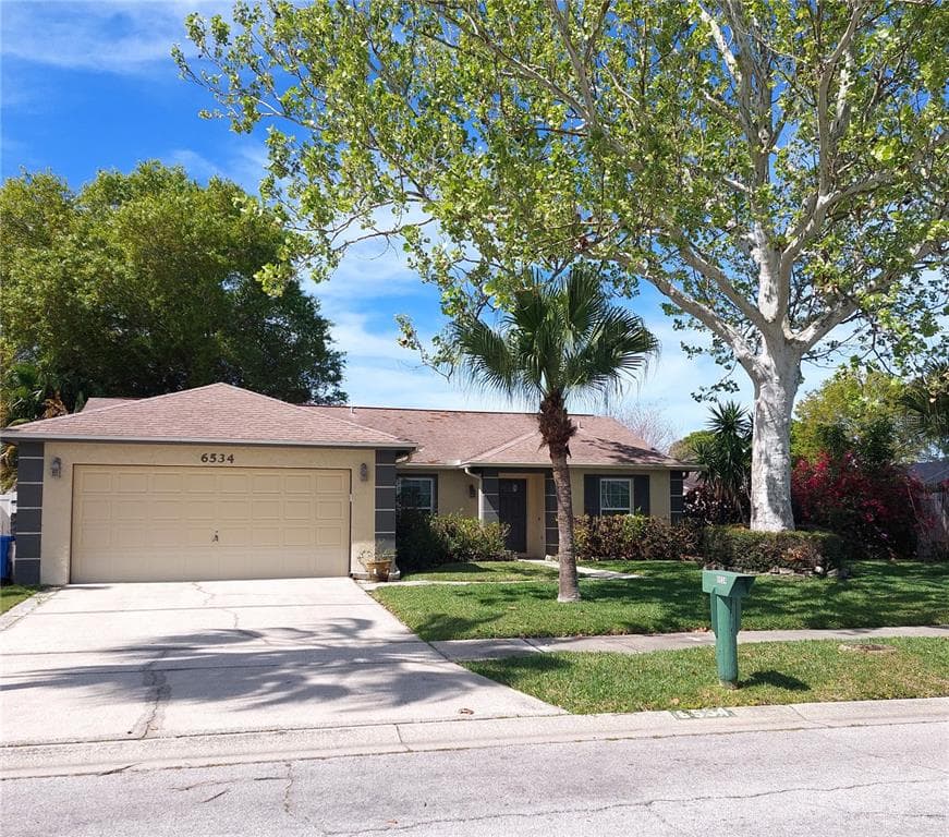 6534 SEAFAIRER DRIVE TAMPA, FL 33615
