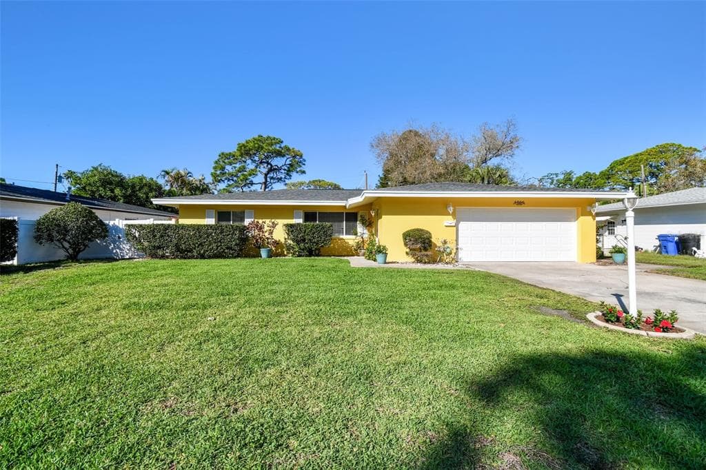 4866 HUNTINGTON STREET NE ST PETERSBURG, FL 33703