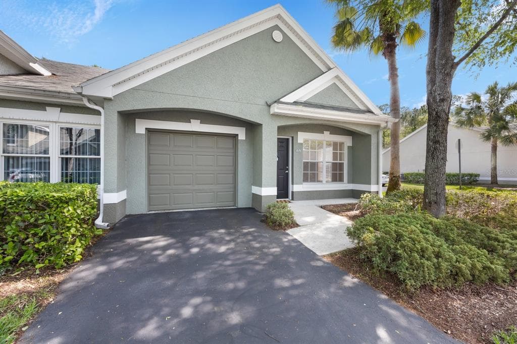 3633 KINGS ROAD UNIT 106 PALM HARBOR, FL 34685