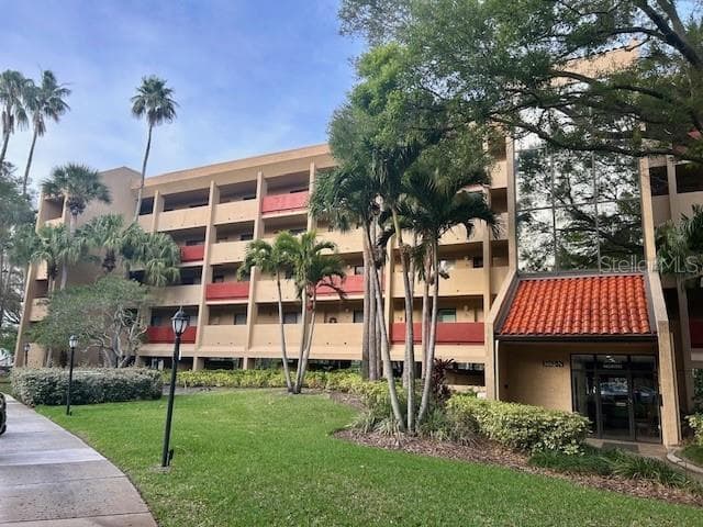 3062 EASTLAND BOULEVARD UNIT 303 CLEARWATER, FL 33761
