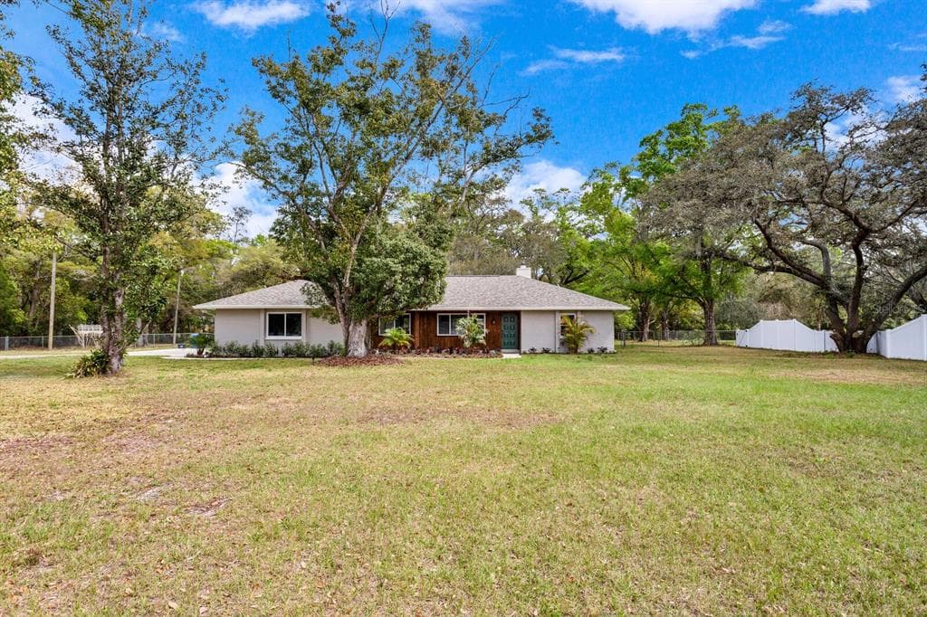 18123 LIVINGSTON AVENUE LUTZ, FL 33559