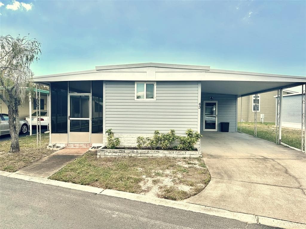 9790 66TH STREET N UNIT 43 PINELLAS PARK, FL 33782