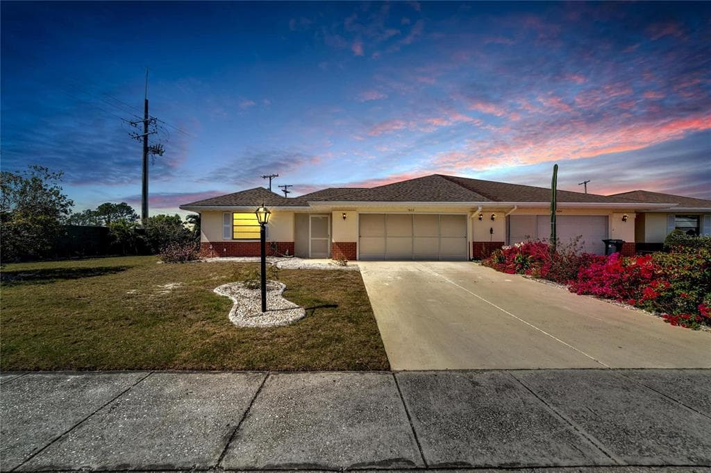 1602 DOWER WAY SUN CITY CENTER, FL 33573
