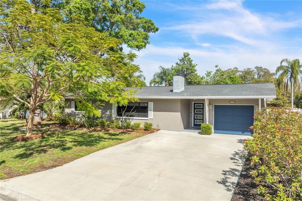 1023 IDLEWILD DRIVE N