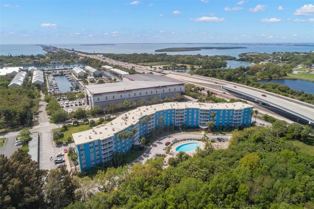 3315 58TH AVENUE S UNIT 311 ST PETERSBURG, FL 33712