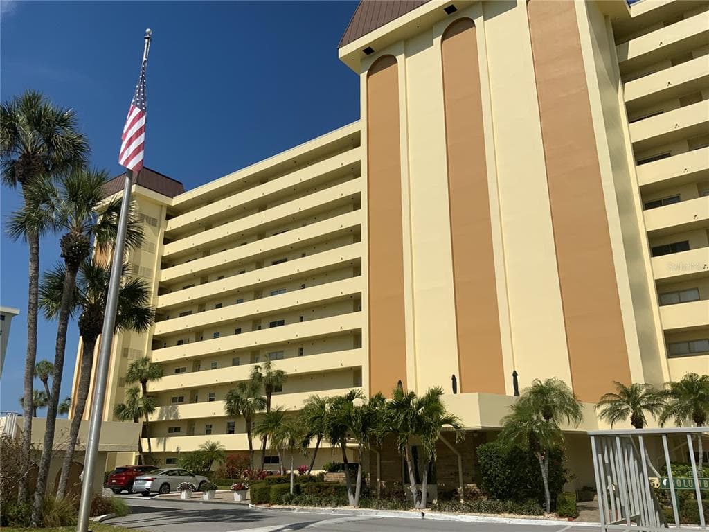 4725 COVE CIRCLE UNIT 506 ST PETERSBURG, FL 33708
