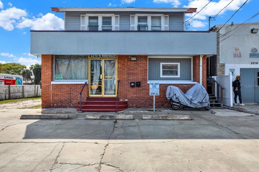 5210 N NEBRASKA AVENUE