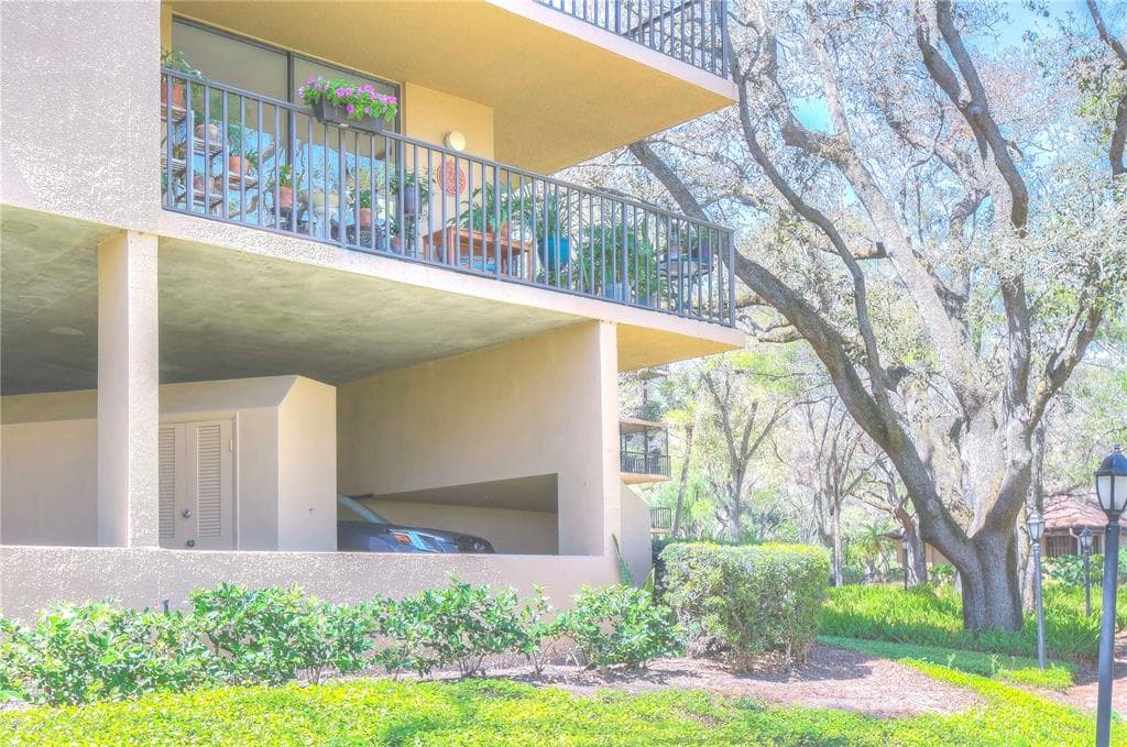 3062 EASTLAND BOULEVARD UNIT D-101 CLEARWATER, FL 33761