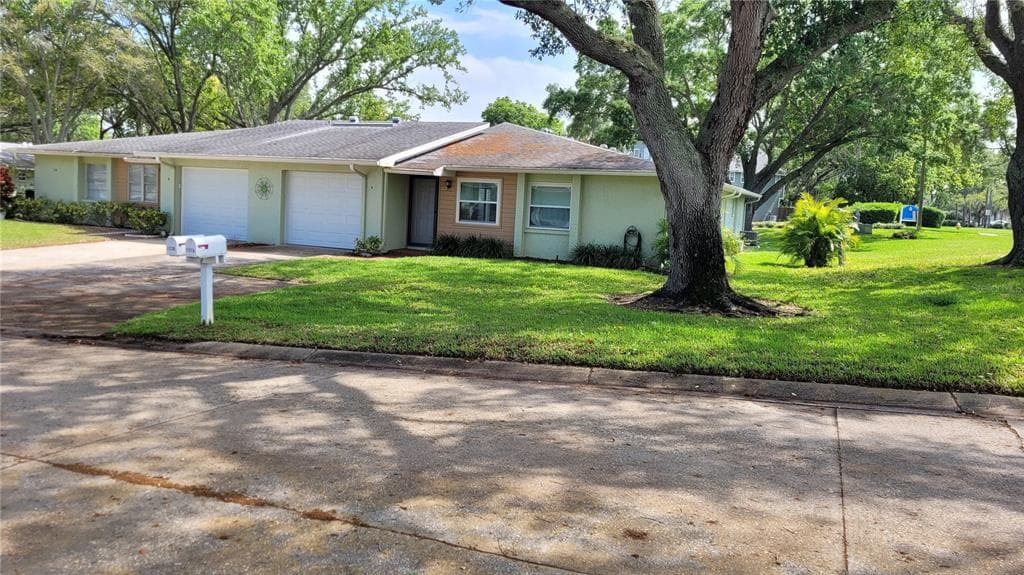 1131 ORANGE TREE CIRCLE W UNIT A PALM HARBOR, FL 34684
