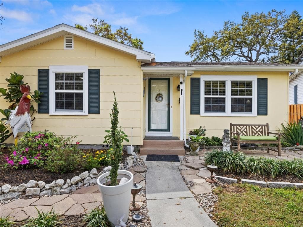 1500 40TH AVENUE N ST PETERSBURG, FL 33703