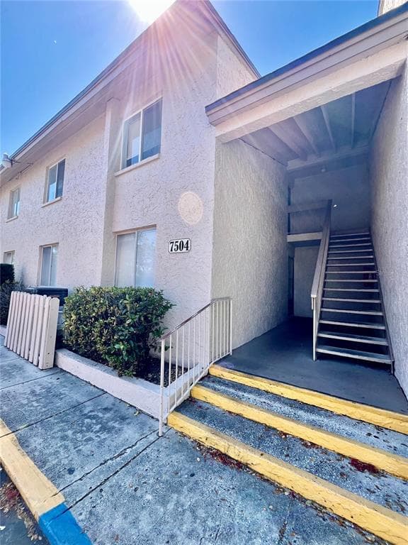 7504 PRESLEY PLACE UNIT 116 D TAMPA, FL 33617