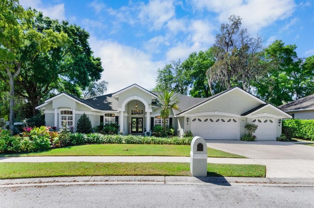 7225 RIVER FOREST LANE