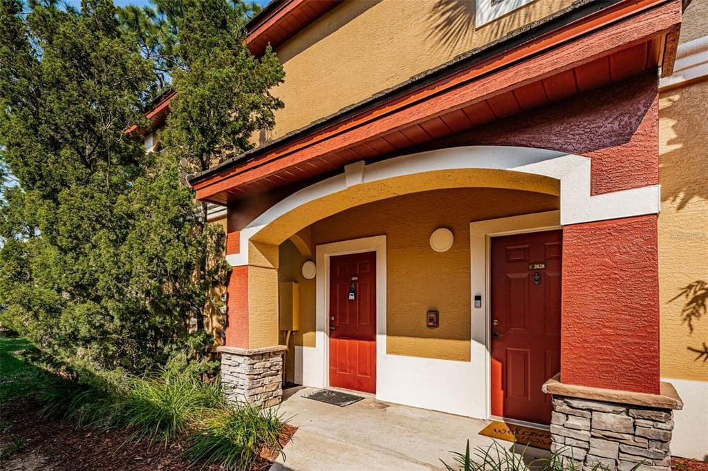 2141 PORTOFINO PLACE UNIT 2818 PALM HARBOR, FL 34683