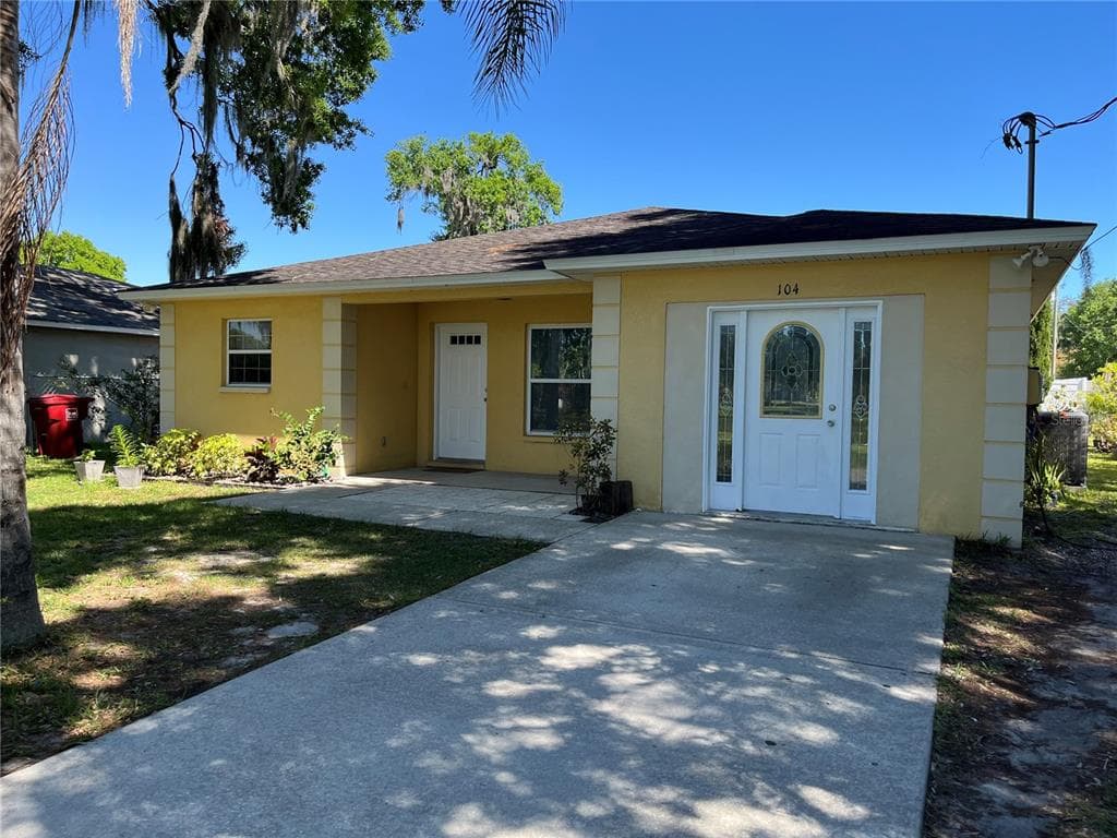 104 DRAKE STREET PLANT CITY, FL 33563