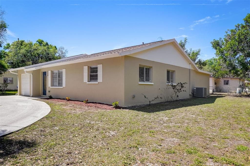 802 25TH STREET COURT E PALMETTO, FL 34208