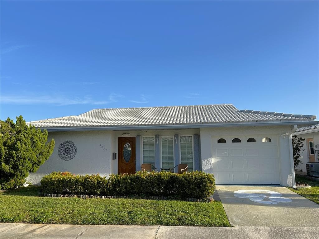 5471 PALM CREST COURT N PINELLAS PARK, FL 33782