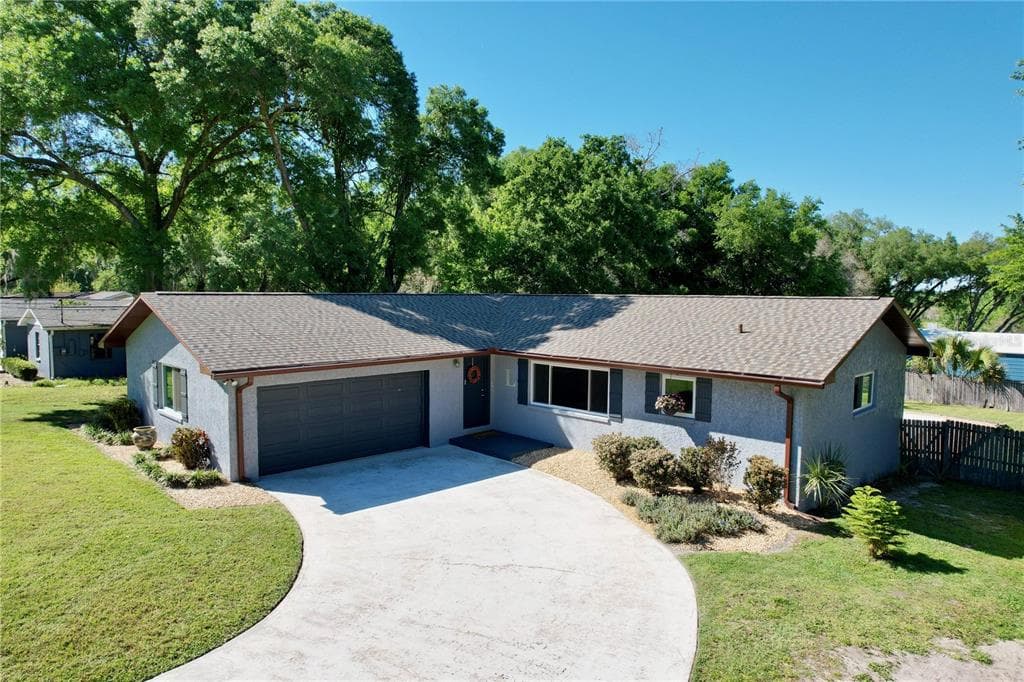 37451 HICKORY HILL LANE DADE CITY, FL 33525