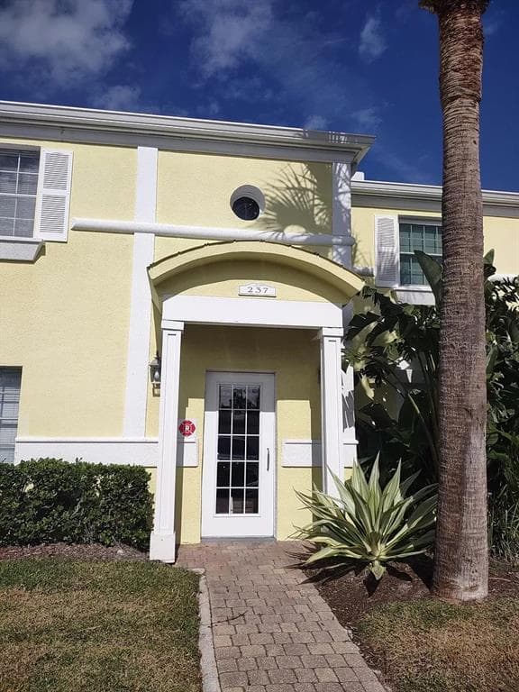 237 SEAHORSE DRIVE SE UNIT F ST PETERSBURG, FL 33705