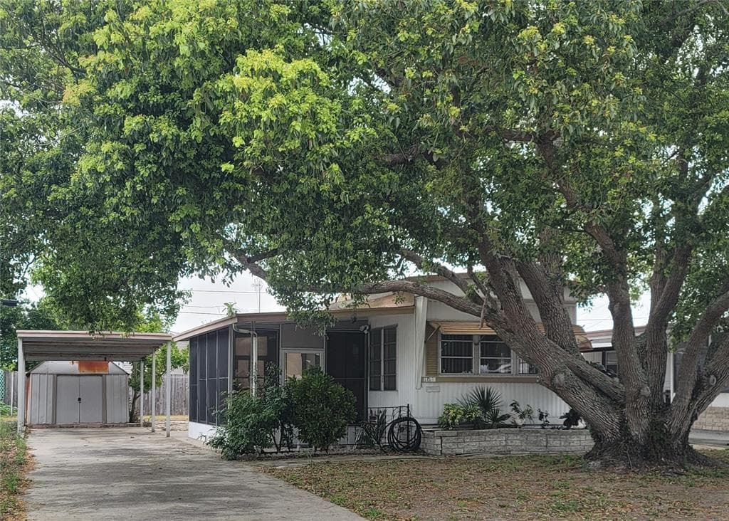 1822 ORANGE DRIVE HOLIDAY, FL 34691