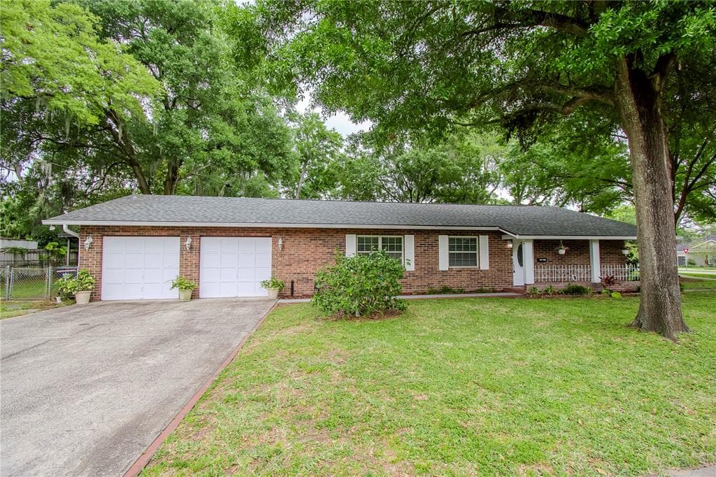 1507 ECKLES DRIVE TAMPA, FL 33612